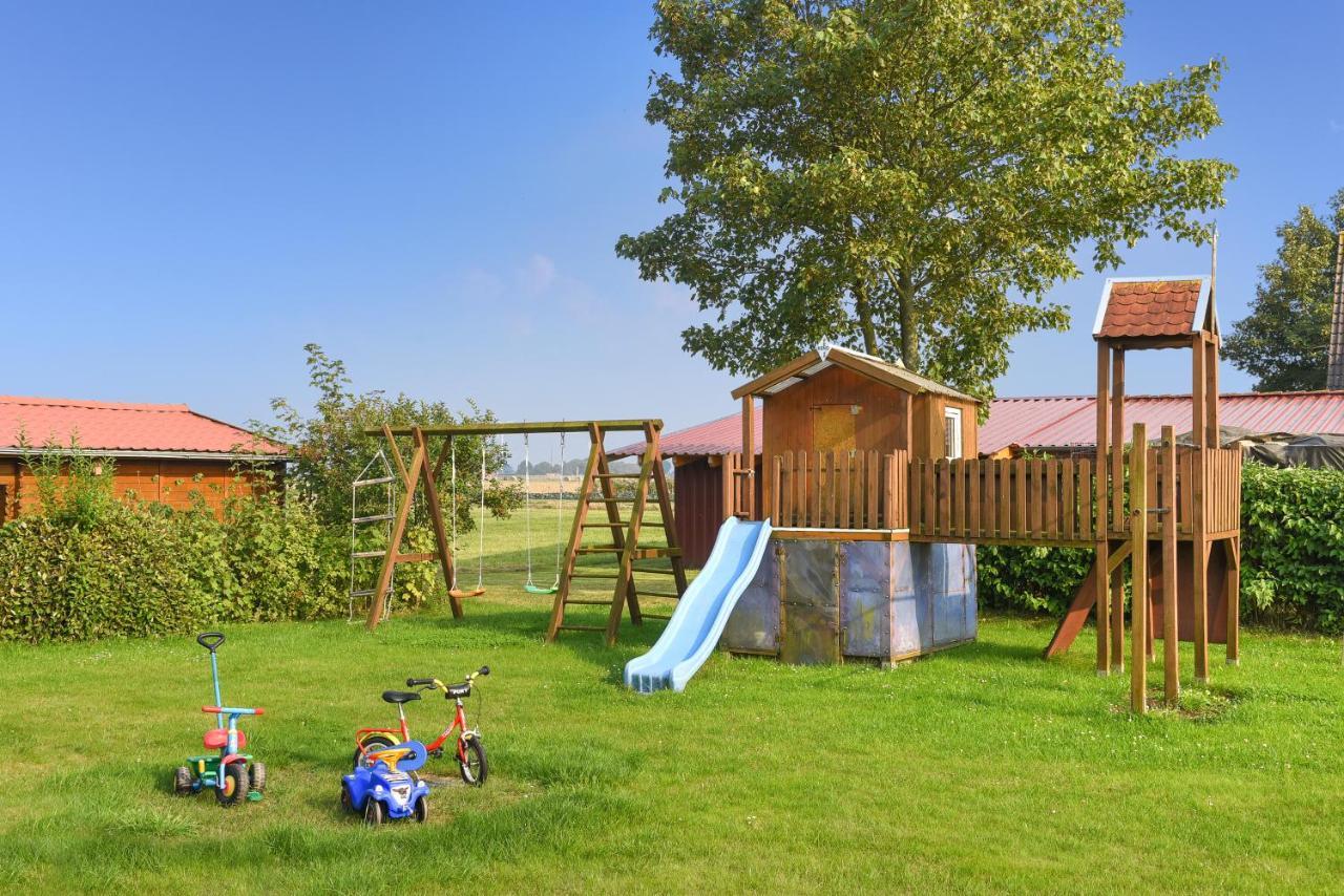 Ferienwohnungen im Haus Flinthörn Neuharlingersiel Exterior foto