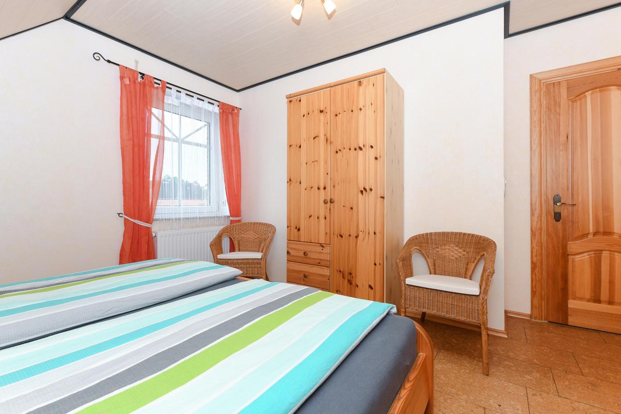 Ferienwohnungen im Haus Flinthörn Neuharlingersiel Exterior foto